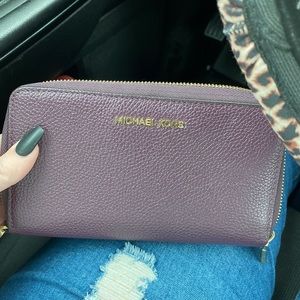 Michael kors wallet